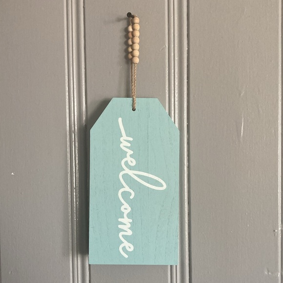 Beautiful Wooden WELCOME Decor Tag Shaped Sign with Beaded Hanger - Picture 11 of 15